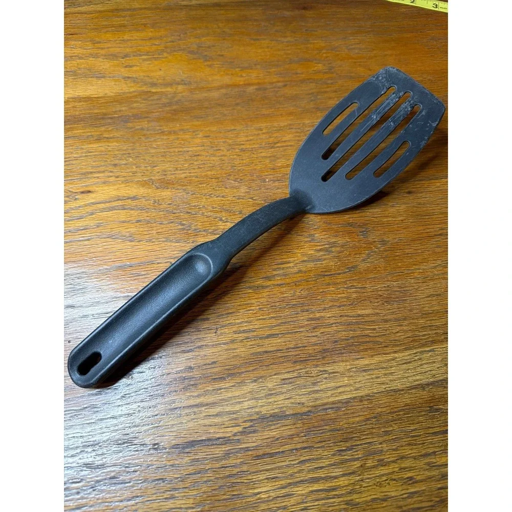 The Pampered Chef Black Nylon Slotted Spatula‎ Turner Flipper
